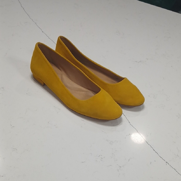 Yellow Suede Women's Flats, By Antonio Melani, All Leather, Sz 8, Pre-owned - Picture 3 of 9
